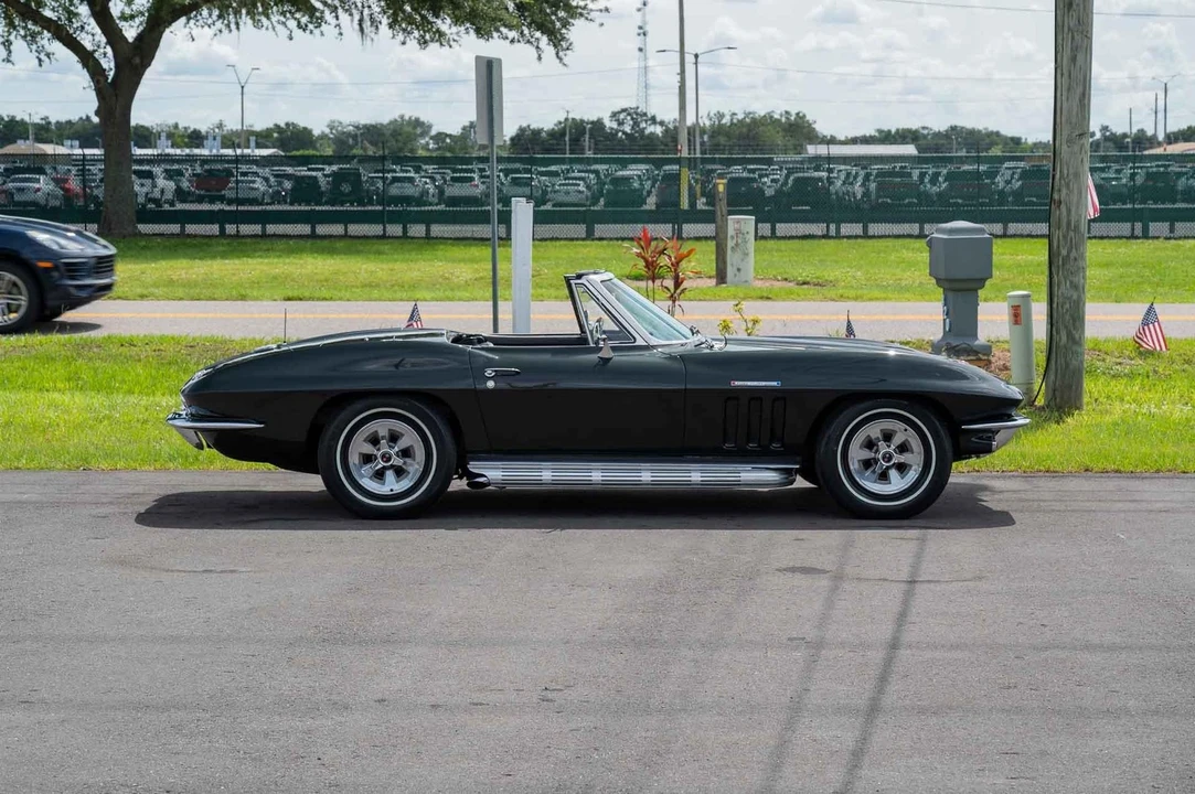 1965 Chevrolet Corvette C2 - Image 7 of 21