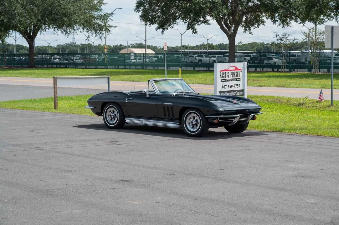 1965 Chevrolet Corvette C2 - Image 9 of 21