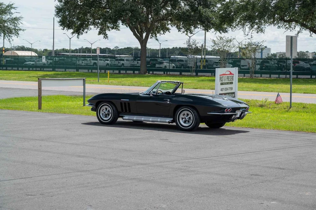 1965 Chevrolet Corvette C2 - Image 19 of 21