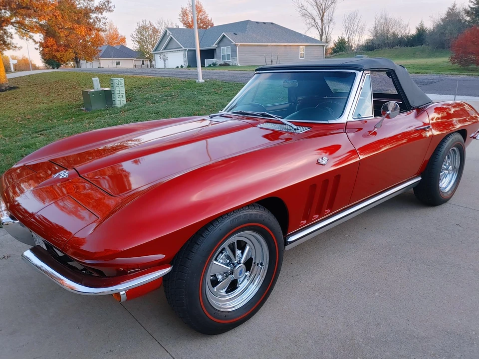 1965 Chevrolet Corvette C2 - Image 2 of 31