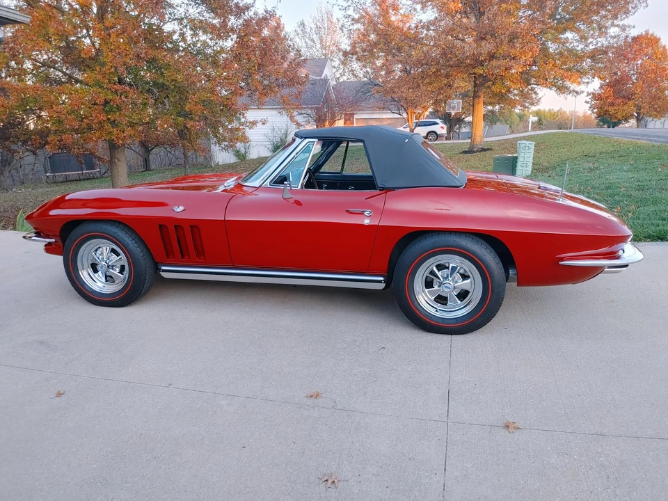 1965 Chevrolet Corvette C2 - Image 10 of 31