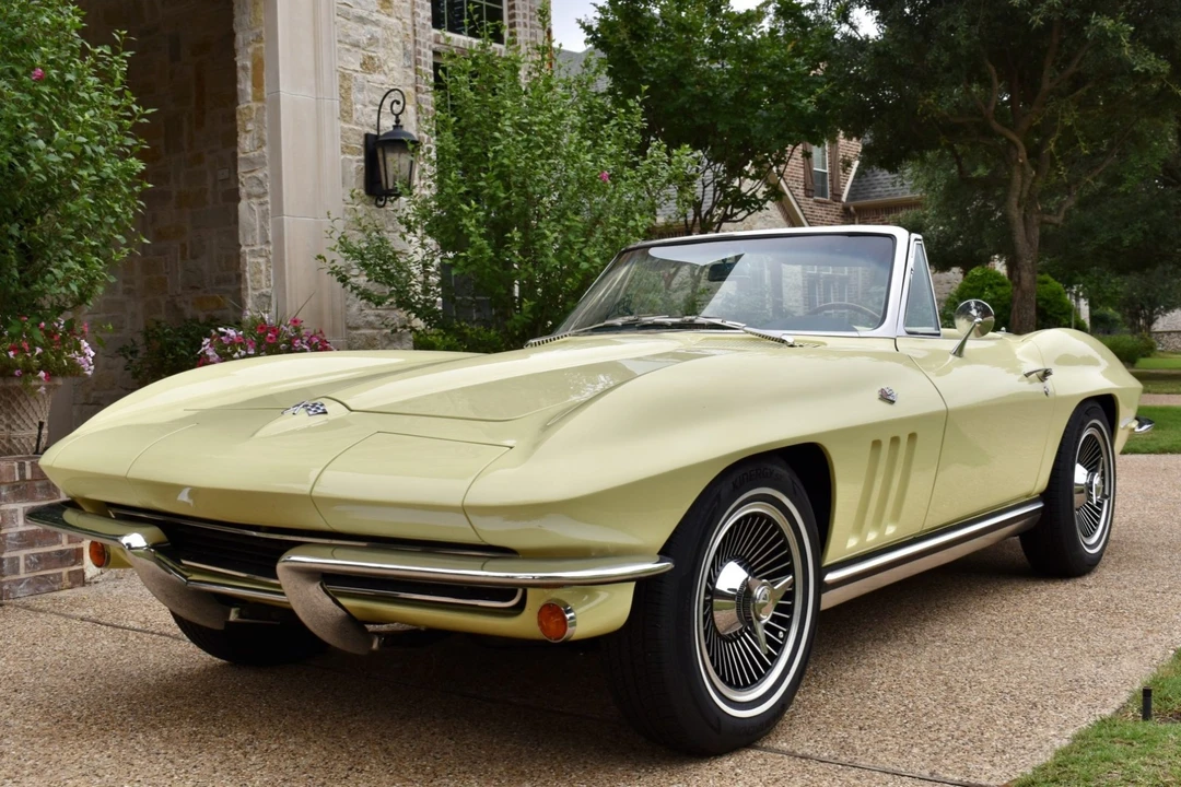 1965 Chevrolet Corvette C2 - Image 1 of 31