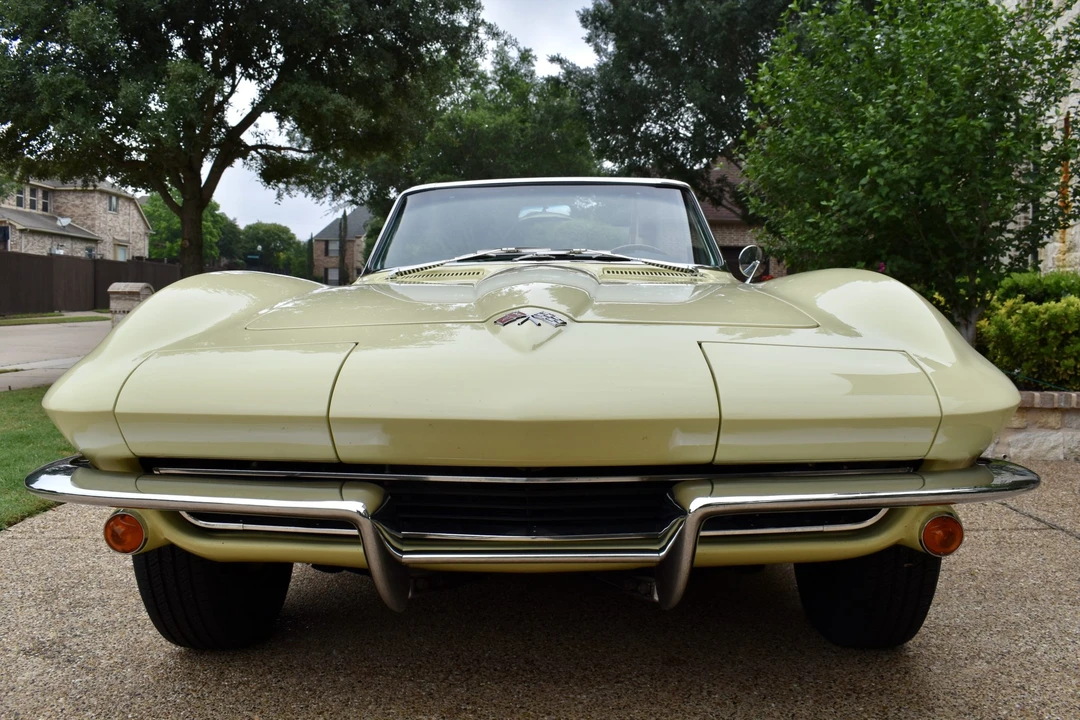 1965 Chevrolet Corvette C2 - Image 5 of 31