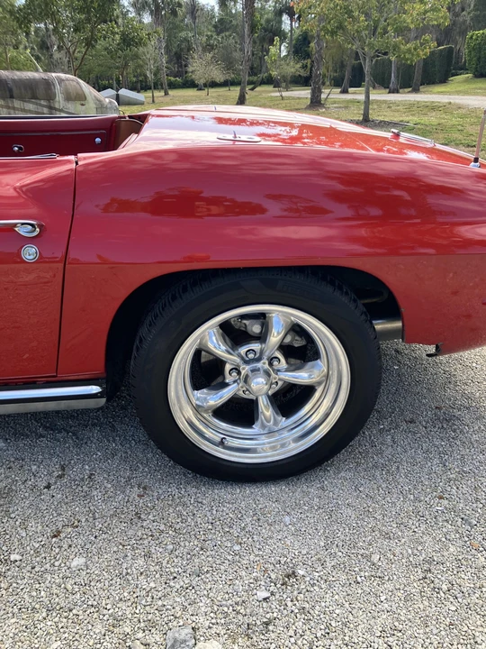1965 Chevrolet Corvette C2 - Image 23 of 31
