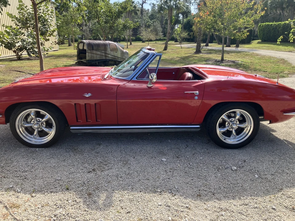 1965 Chevrolet Corvette C2 - Image 7 of 31