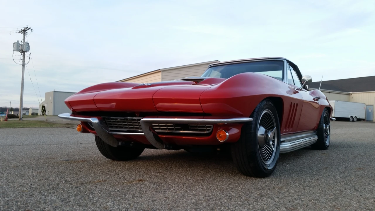 1965 Chevrolet Corvette C2 - Image 8 of 31