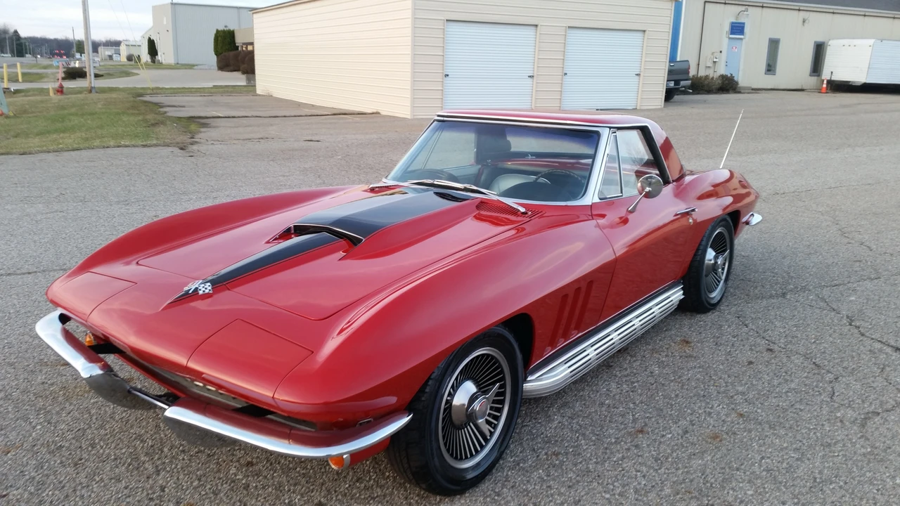 1965 Chevrolet Corvette C2 - Image 9 of 31