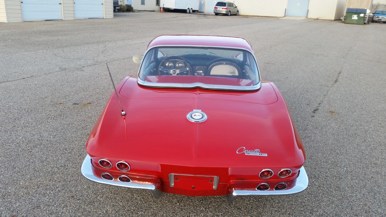 1965 Chevrolet Corvette C2 - Image 15 of 31