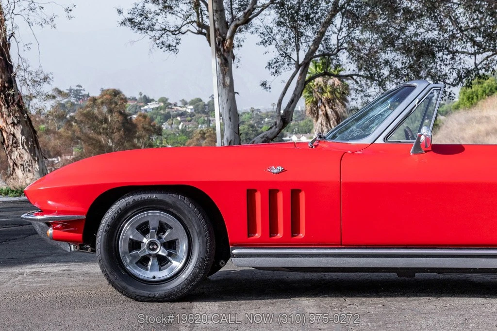 1965 Chevrolet Corvette C2 - Image 21 of 24