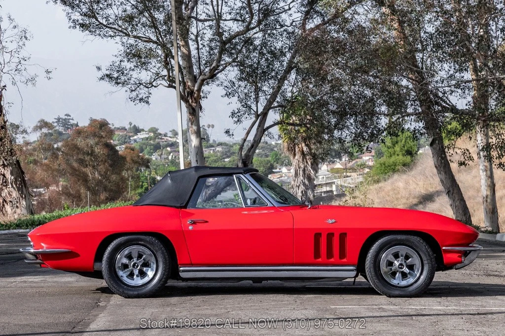 1965 Chevrolet Corvette C2 - Image 12 of 24