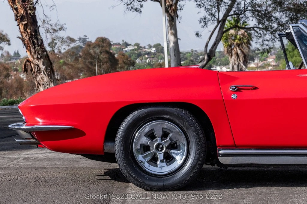 1965 Chevrolet Corvette C2 - Image 19 of 24