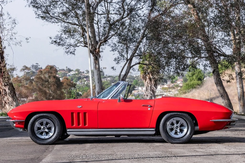 1965 Chevrolet Corvette C2 - Image 20 of 24