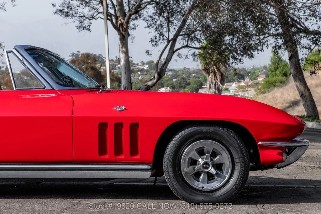 1965 Chevrolet Corvette C2 - Image 18 of 24