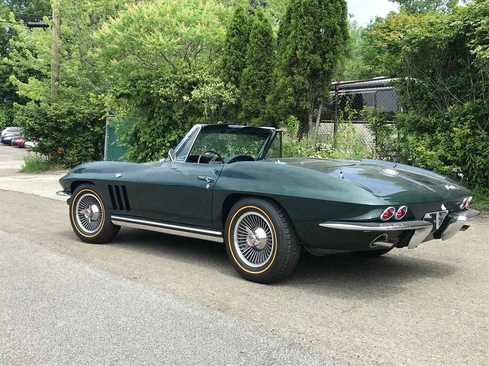 1965 Chevrolet Corvette C2 - Image 25 of 31