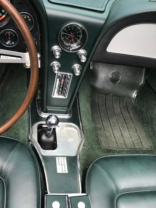 1965 Chevrolet Corvette C2 - Image 29 of 31