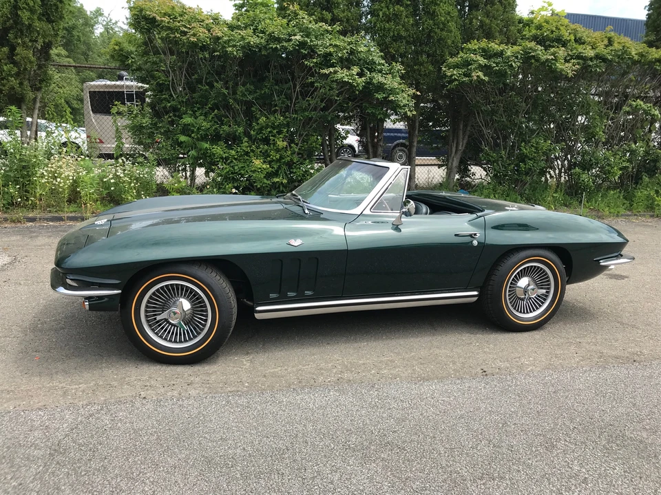 1965 Chevrolet Corvette C2 - Image 24 of 31