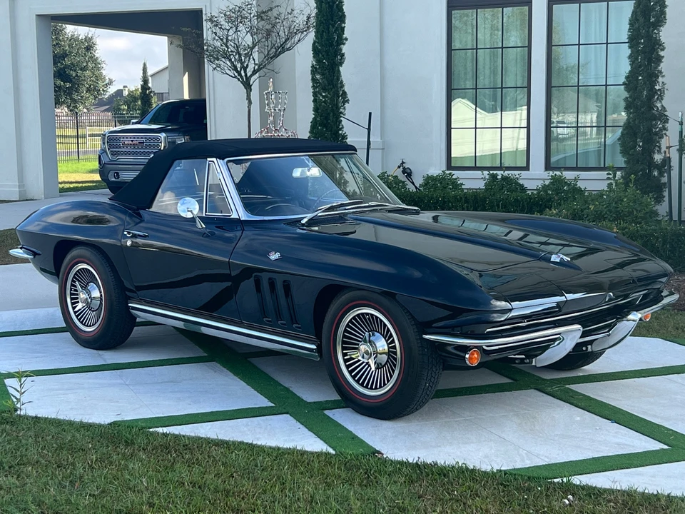 1965 Chevrolet Corvette C2 - Image 13 of 31