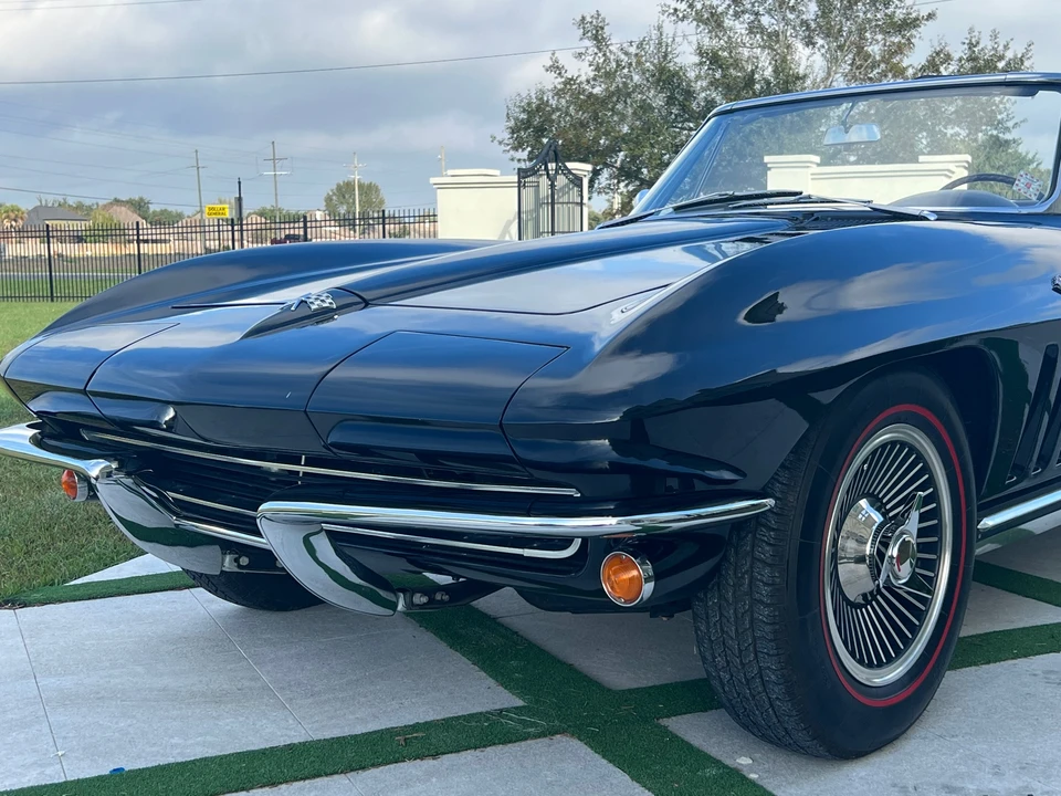 1965 Chevrolet Corvette C2 - Image 22 of 31