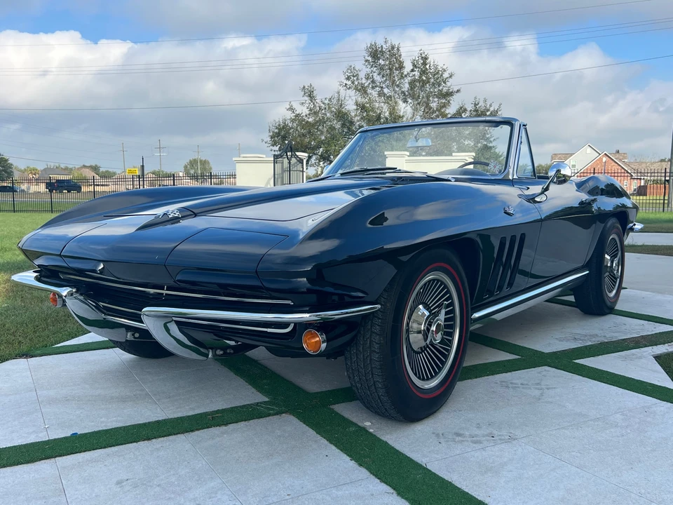 1965 Chevrolet Corvette C2 - Image 9 of 31