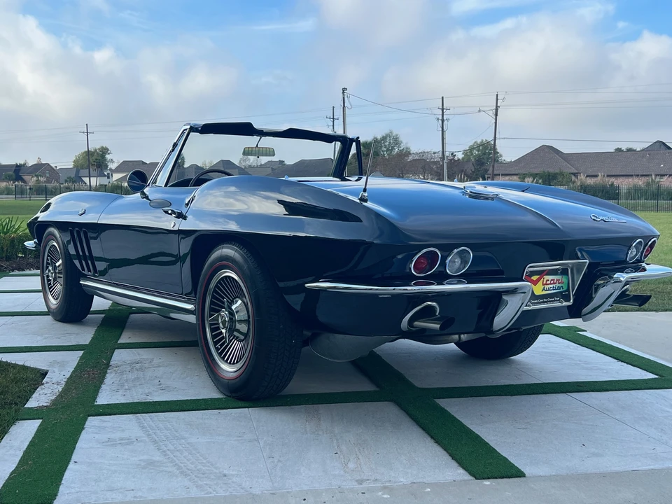 1965 Chevrolet Corvette C2 - Image 30 of 31