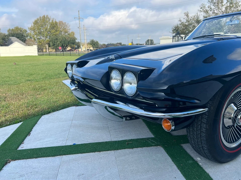 1965 Chevrolet Corvette C2 - Image 23 of 31