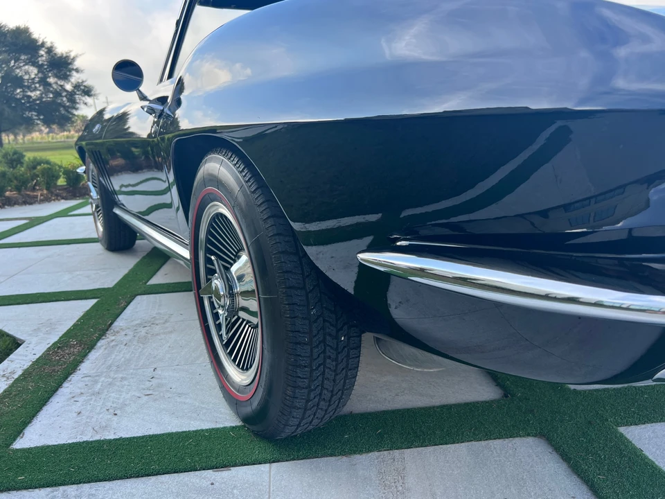 1965 Chevrolet Corvette C2 - Image 28 of 31