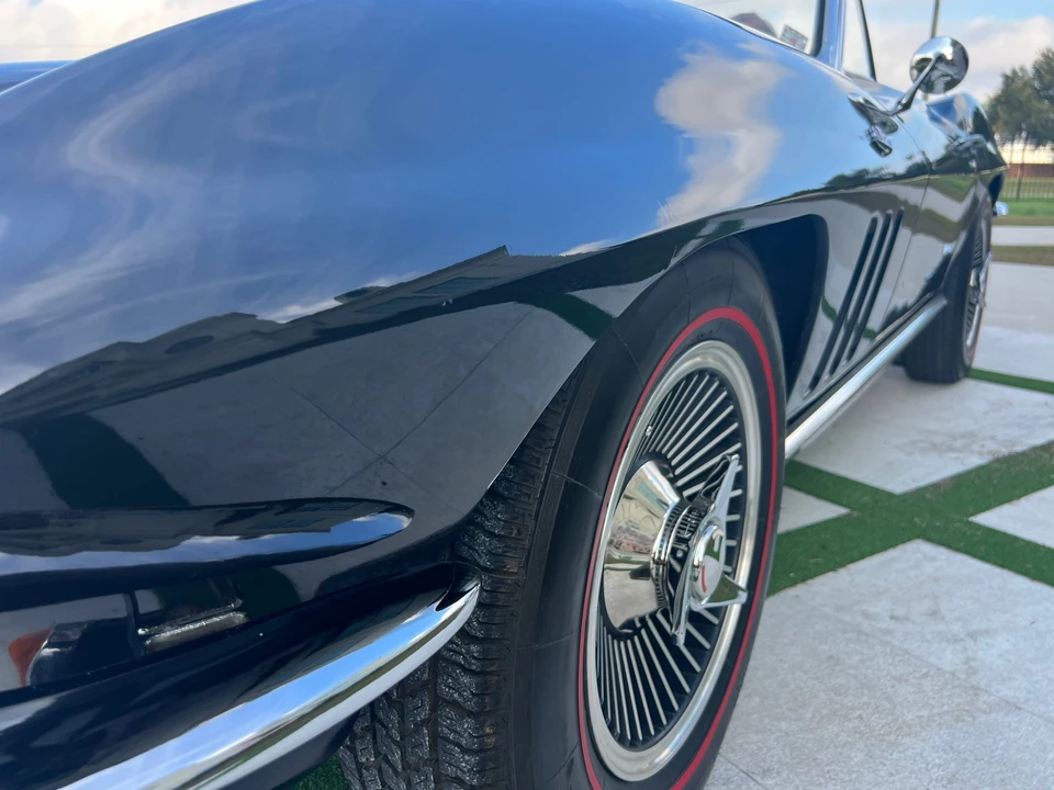 1965 Chevrolet Corvette C2 - Image 25 of 31