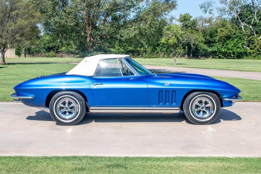 1965 Chevrolet Corvette C2 - Image 9 of 31