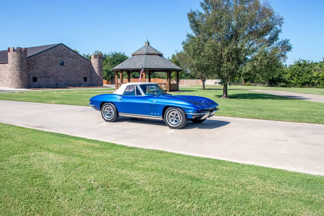 1965 Chevrolet Corvette C2 - Image 12 of 31