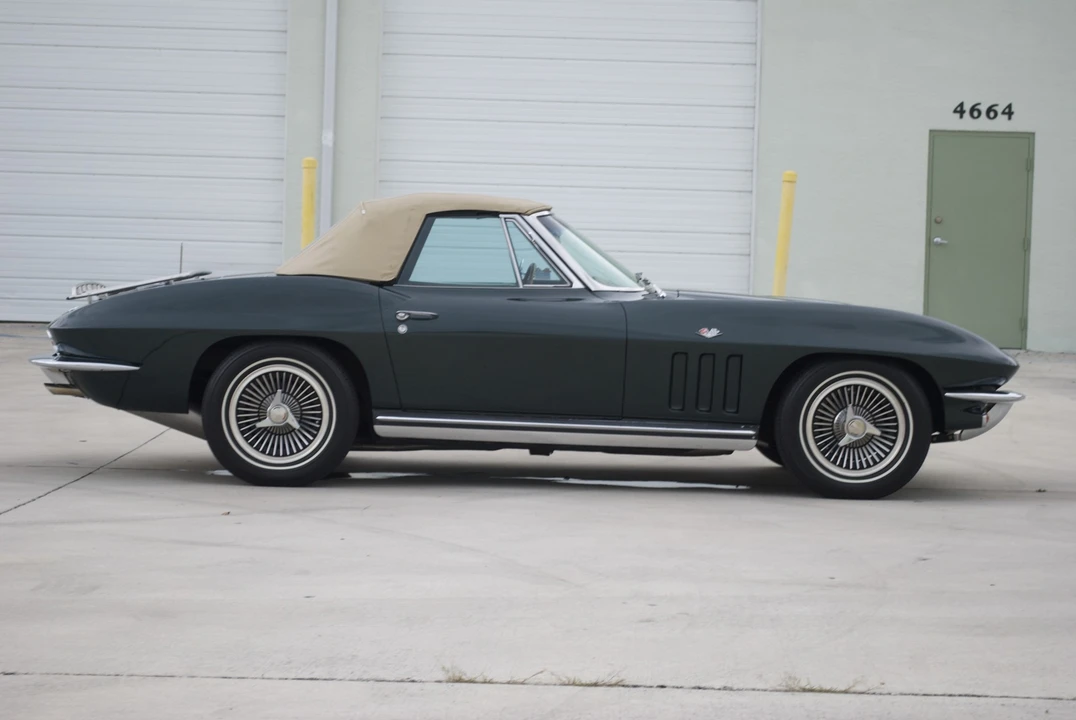 1965 Chevrolet Corvette C2 - Image 13 of 31