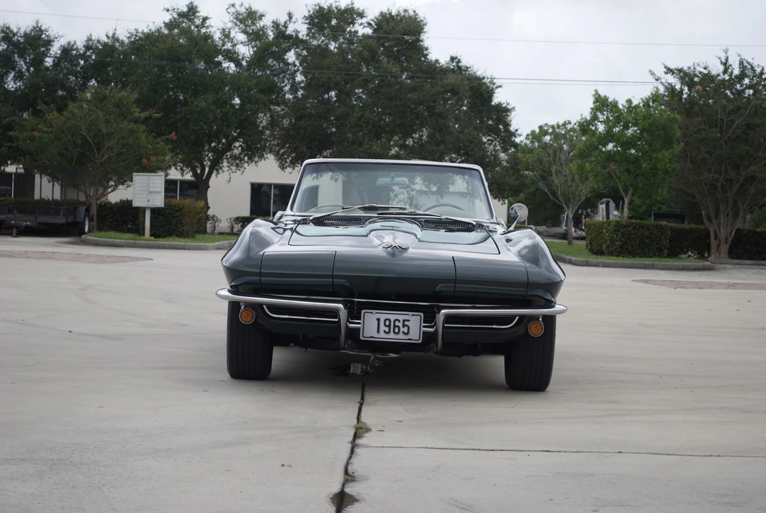1965 Chevrolet Corvette C2 - Image 15 of 31