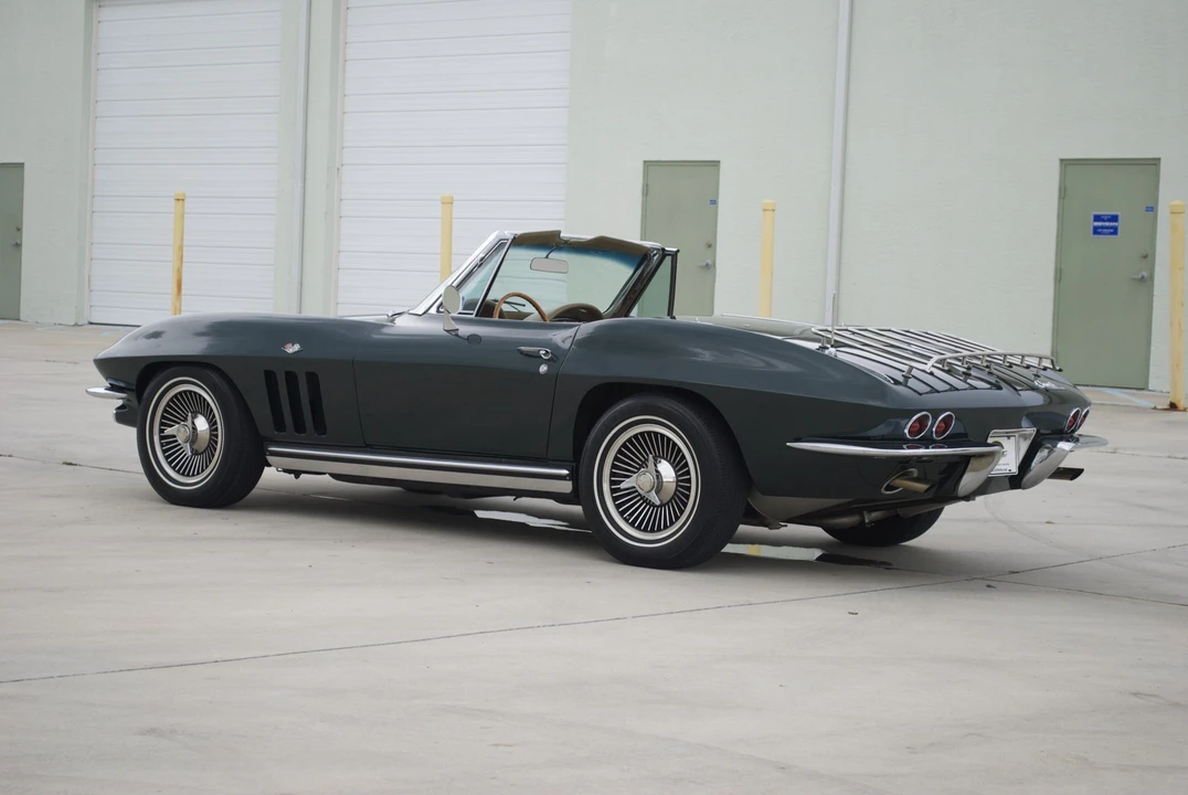 1965 Chevrolet Corvette C2 - Image 23 of 31