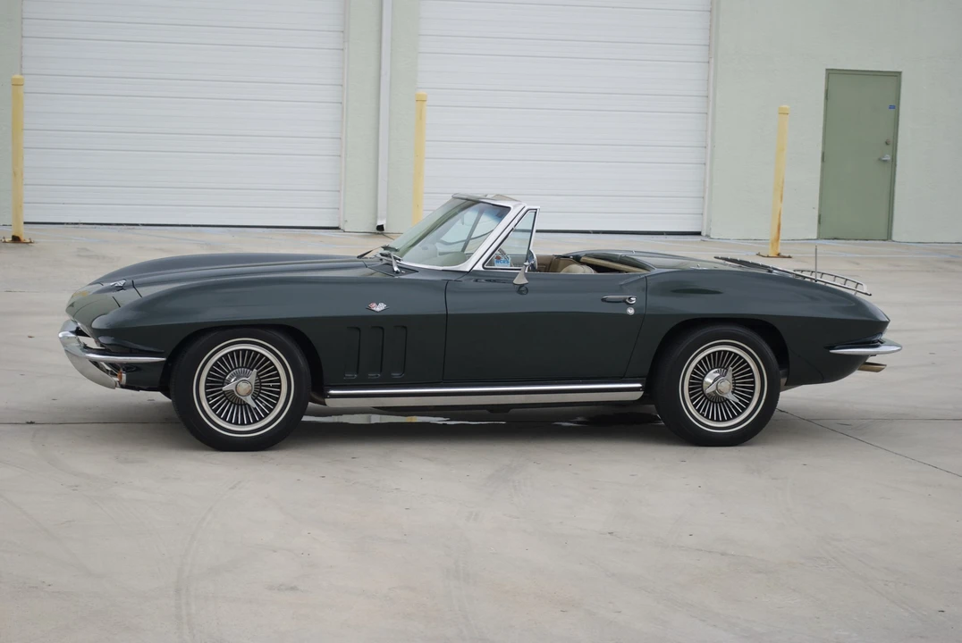 1965 Chevrolet Corvette C2 - Image 19 of 31