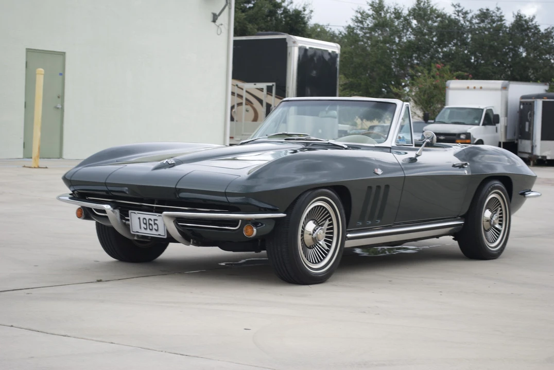 1965 Chevrolet Corvette C2 - Image 17 of 31