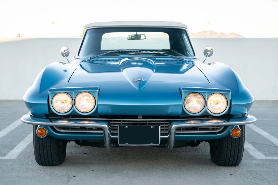 1965 Chevrolet Corvette C2 - Image 18 of 31