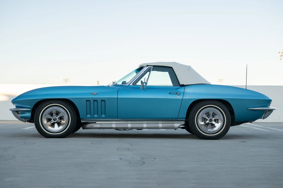 1965 Chevrolet Corvette C2 - Image 6 of 31