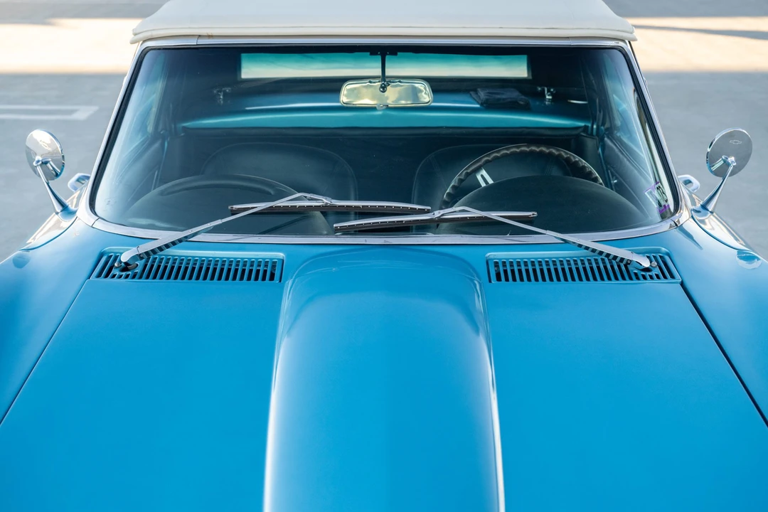 1965 Chevrolet Corvette C2 - Image 28 of 31