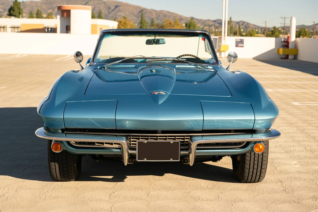 1965 Chevrolet Corvette C2 - Image 13 of 31