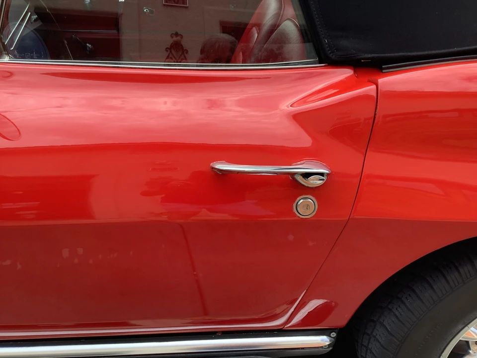 1965 Chevrolet Corvette C2 - Image 27 of 31