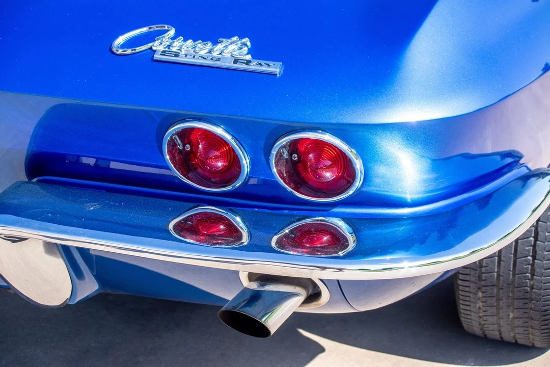 1965 Chevrolet Corvette C2 - Image 13 of 21