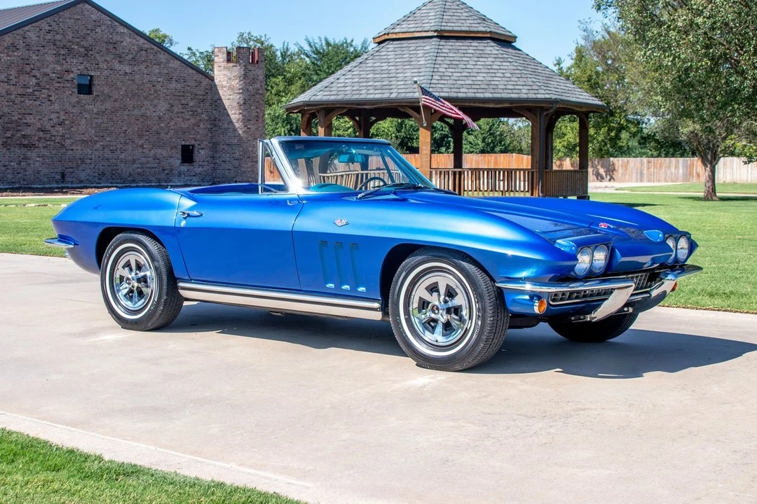 1965 Chevrolet Corvette C2 - Image 15 of 21