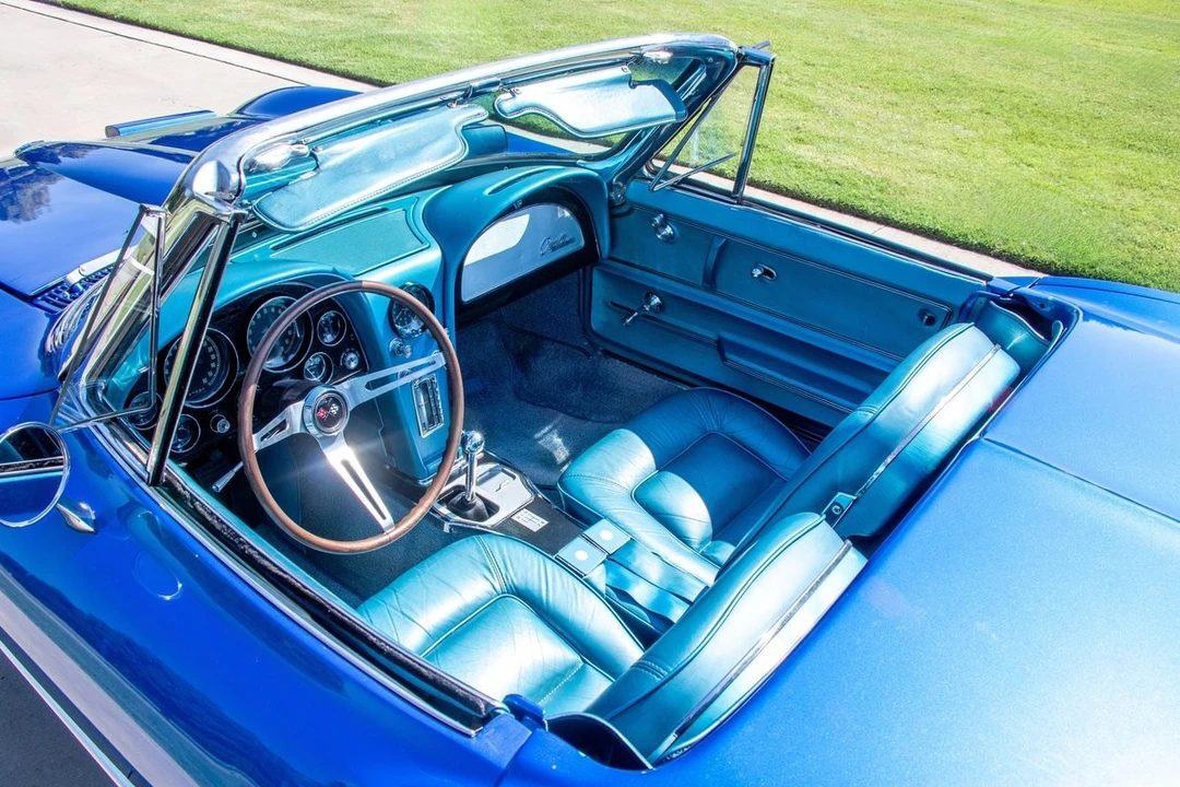 1965 Chevrolet Corvette C2 - Image 16 of 21