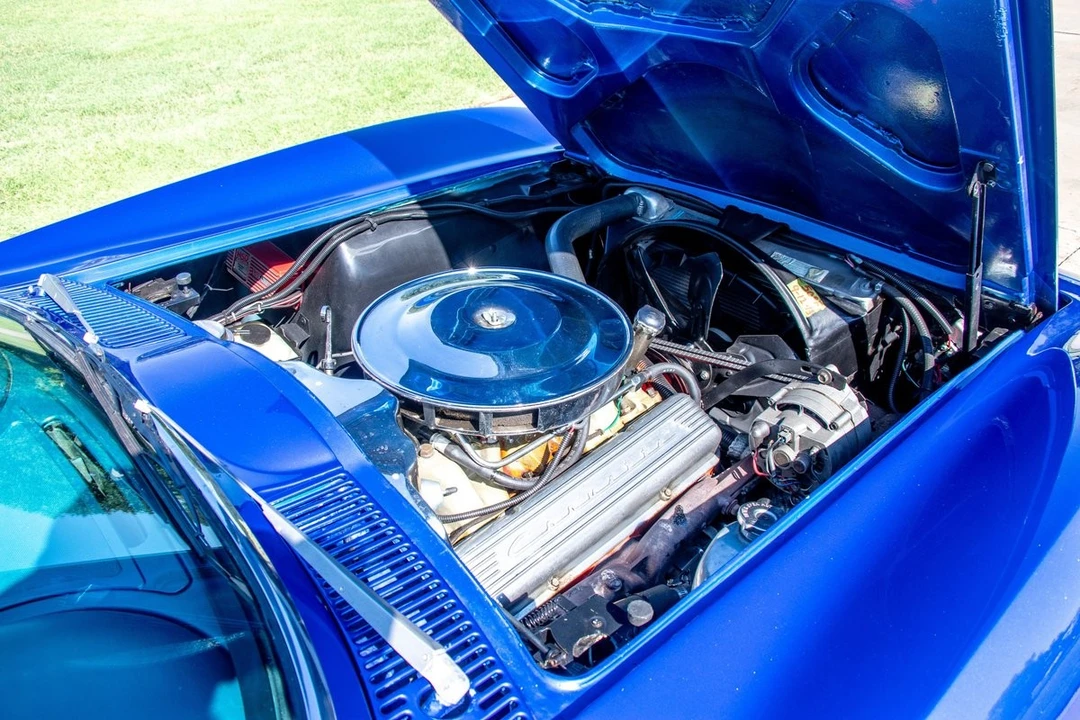 1965 Chevrolet Corvette C2 - Image 17 of 21