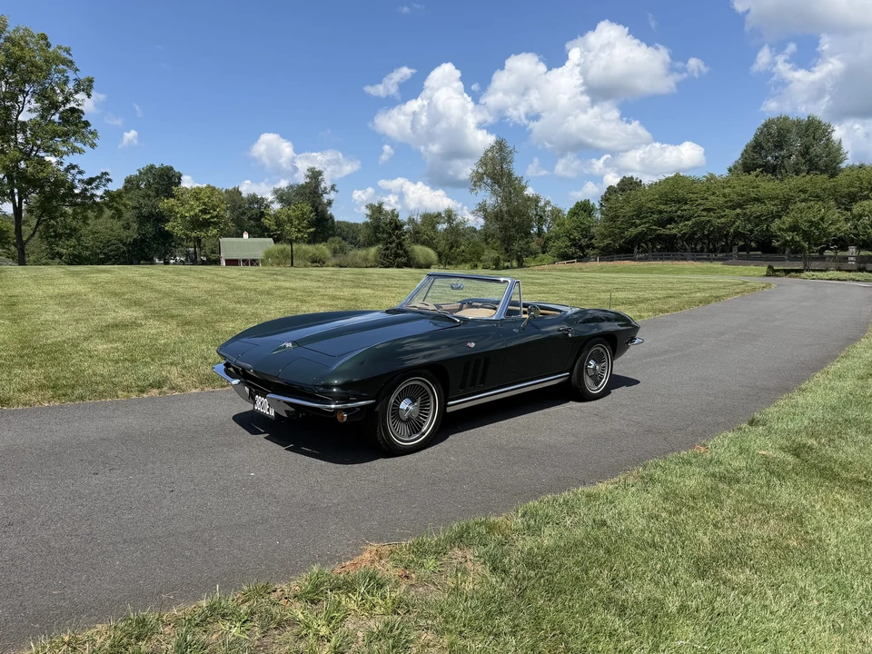 1965 Chevrolet Corvette C2 - Image 2 of 31