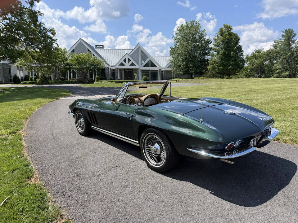 1965 Chevrolet Corvette C2 - Image 15 of 31