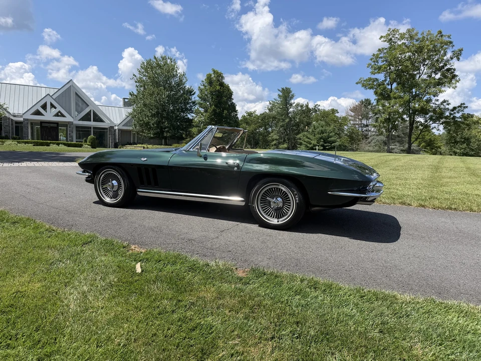 1965 Chevrolet Corvette C2 - Image 16 of 31