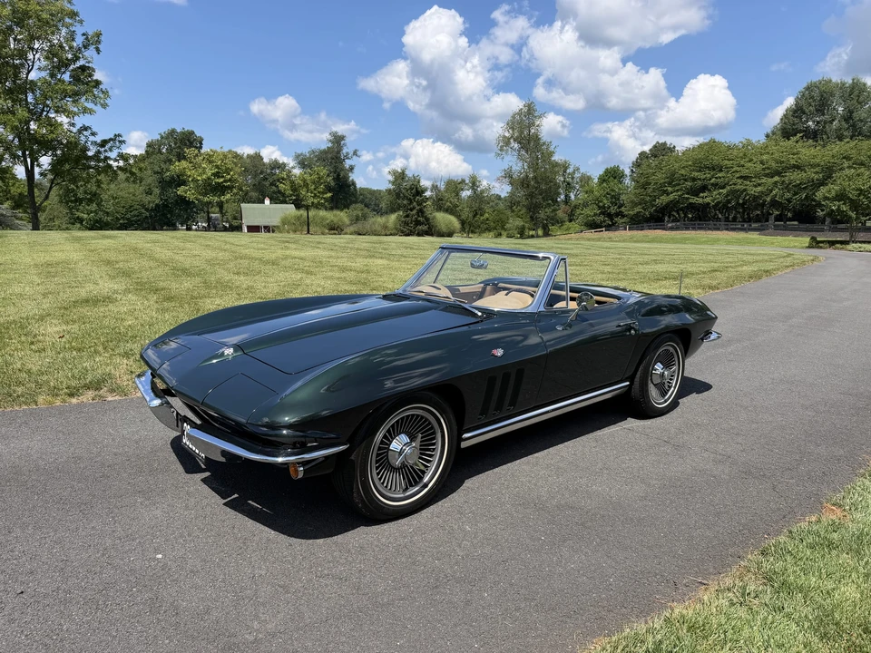 1965 Chevrolet Corvette C2 - Image 4 of 31
