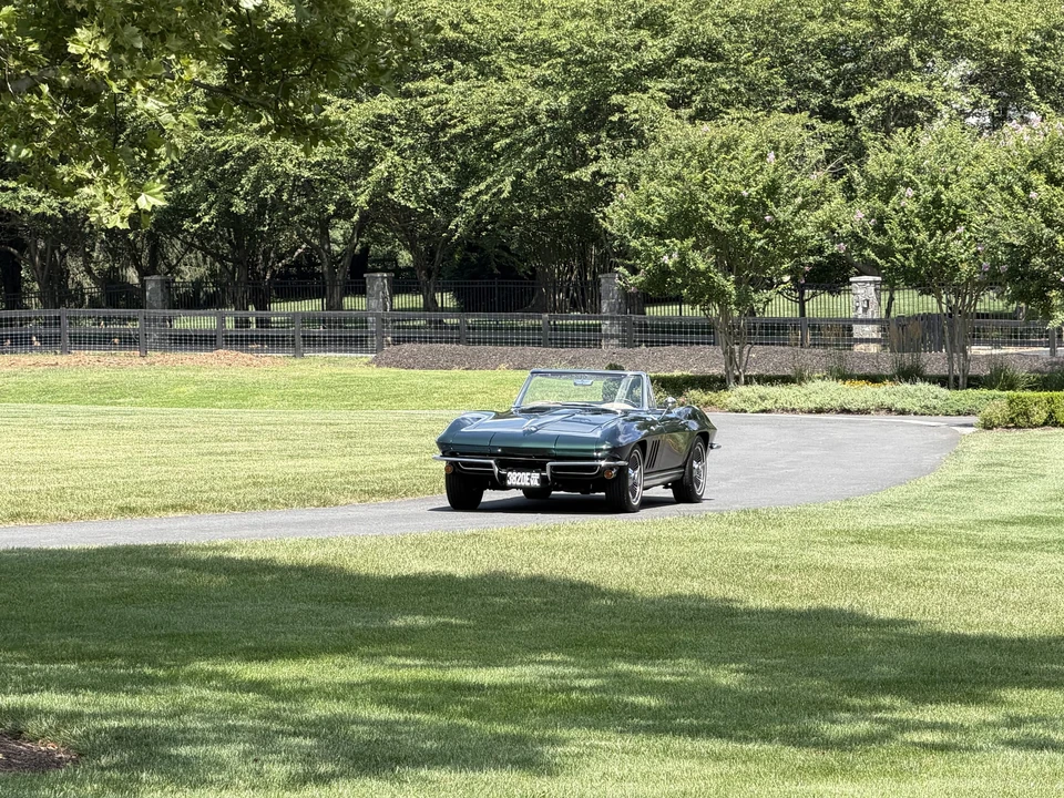 1965 Chevrolet Corvette C2 - Image 5 of 31