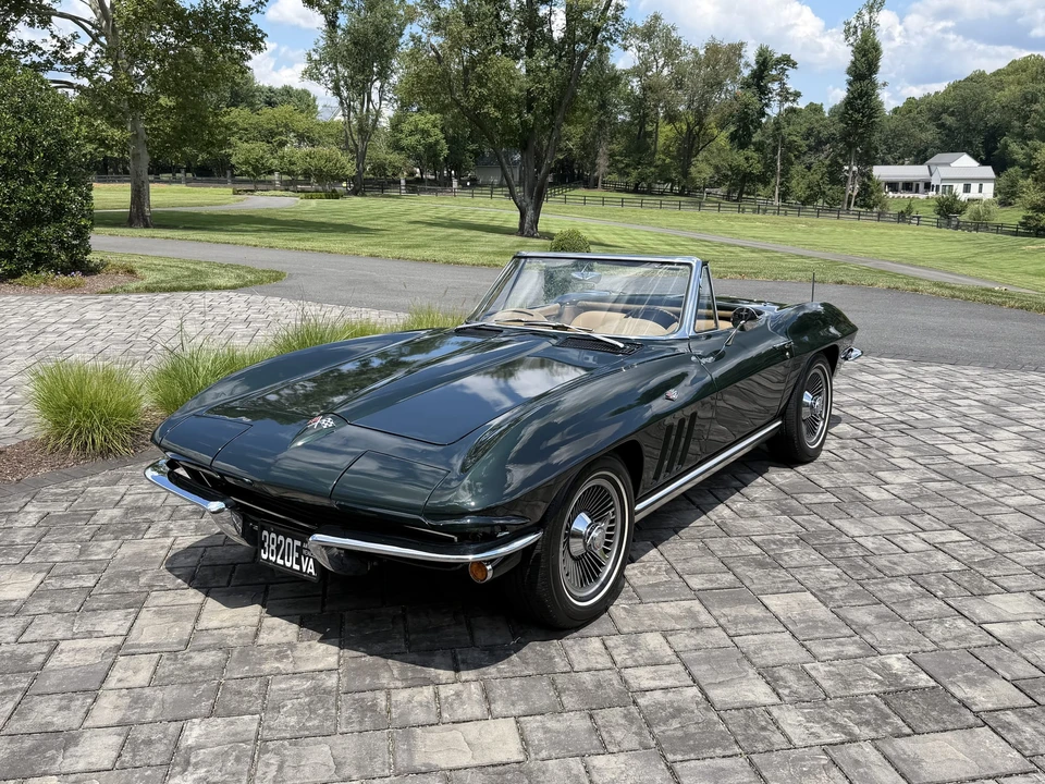 1965 Chevrolet Corvette C2 - Image 17 of 31