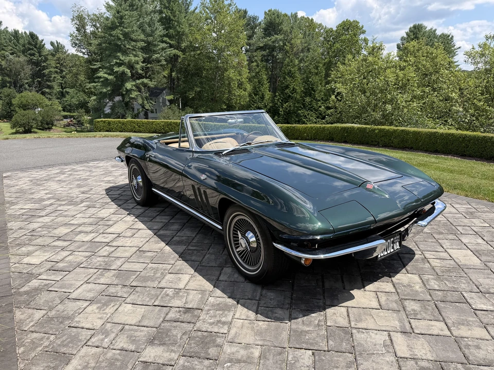 1965 Chevrolet Corvette C2 - Image 22 of 31